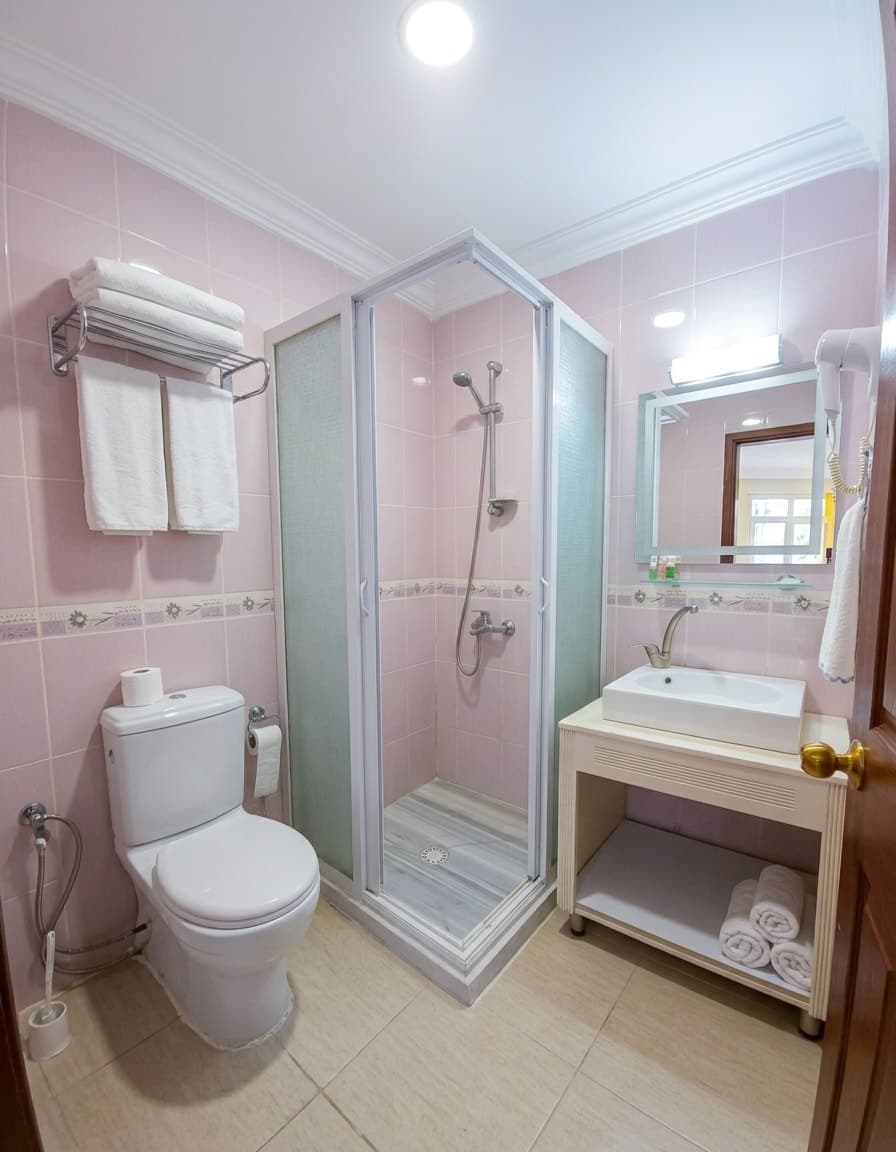Çift Kişilik Oda Banyo